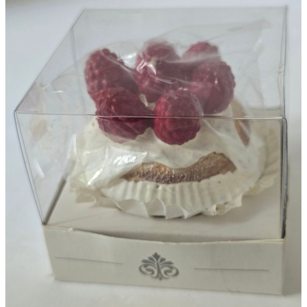 IHR Ideal Home Range Raspberry Muffin Decorative Candle White Red CKF 12091